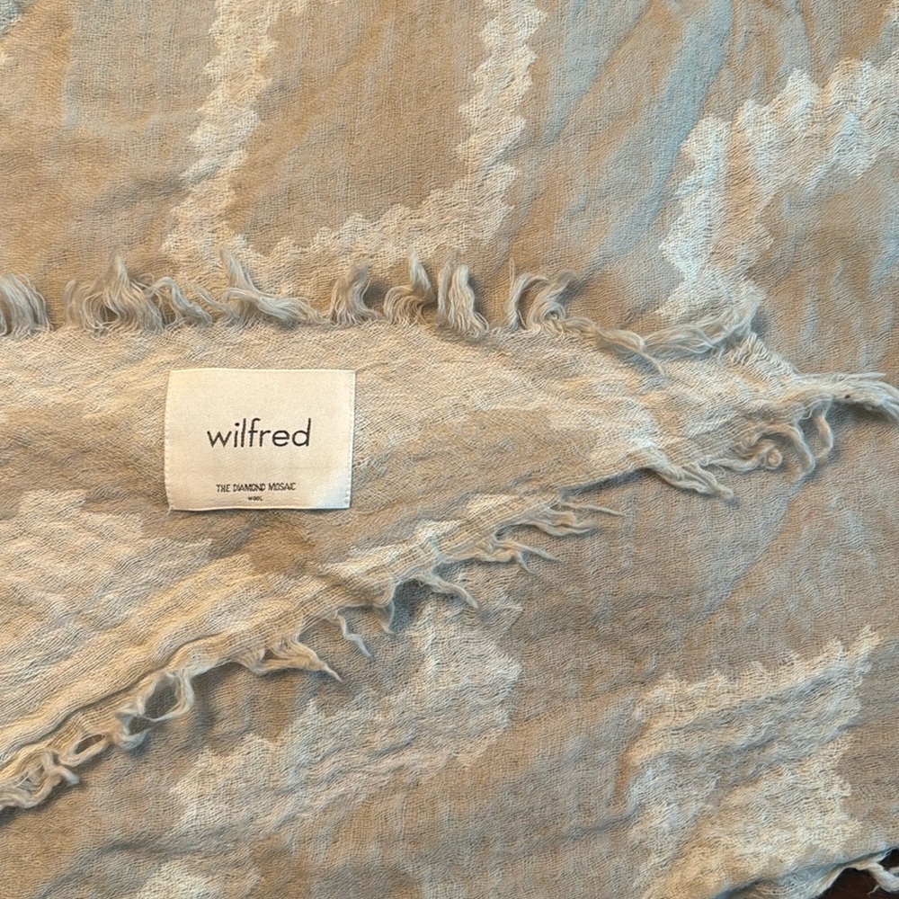 Aritzia Wilfred Diamond Mosaic Wool Scarf ASO Meghan